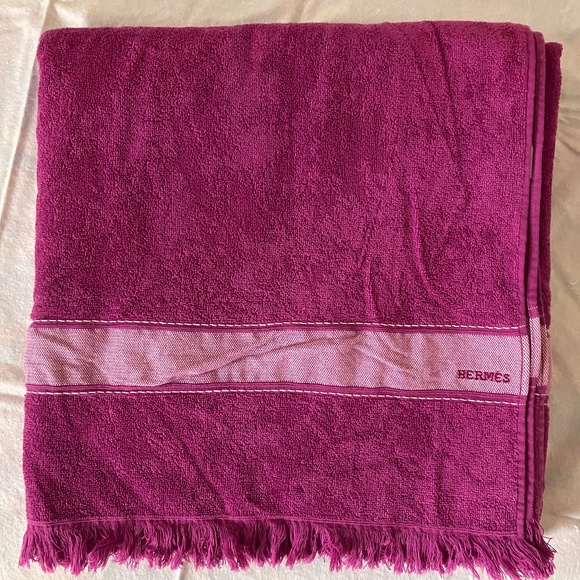 NEW HERMÈS YACHTING BEACH TOWEL - Picture 13 of 16